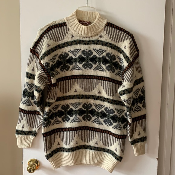 Xiuying Other - Xiuying 100% wool man sweater.